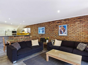 Kurrawa Close, Unit 2, 14